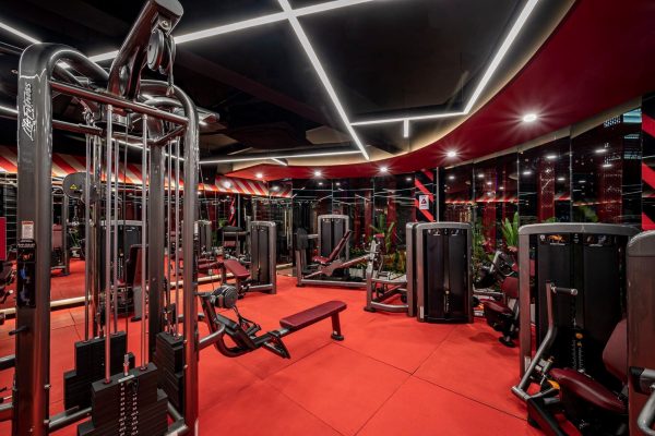 Thi Công Gương Kính Thủy Trang Trí Phòng Tập Gym - Yoga Tại TpHCM 2021